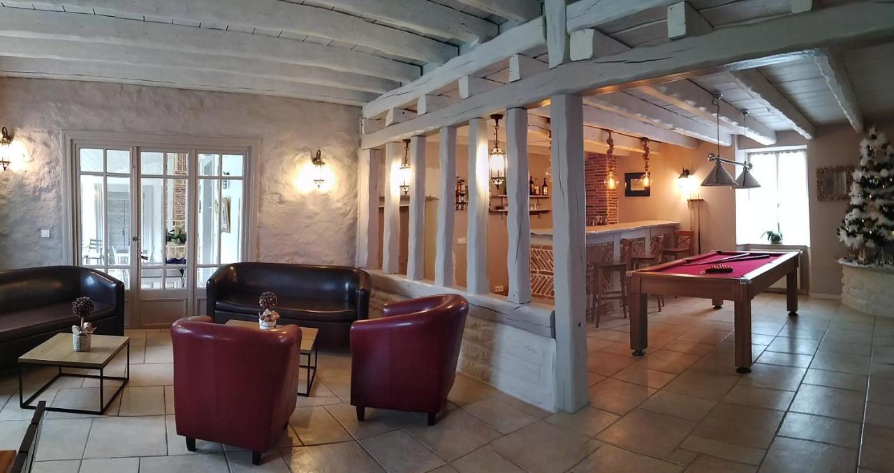 Hotel Le Domaine Des Papillons Beaujeu-Saint-Vallier-et-Pierrejux Exteriér fotografie