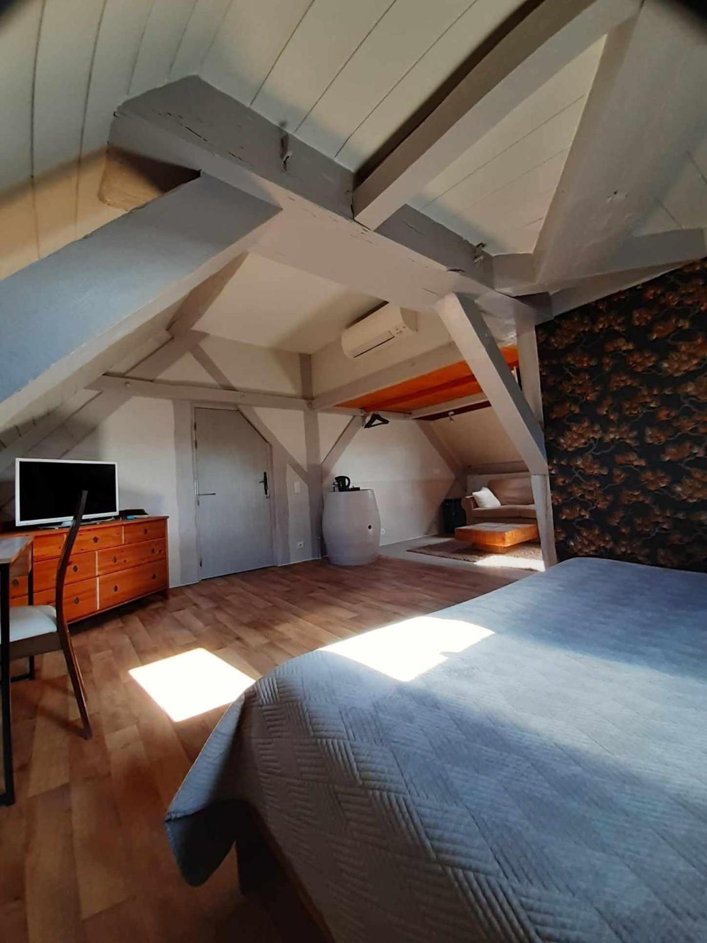 Hotel Le Domaine Des Papillons Beaujeu-Saint-Vallier-et-Pierrejux Exteriér fotografie
