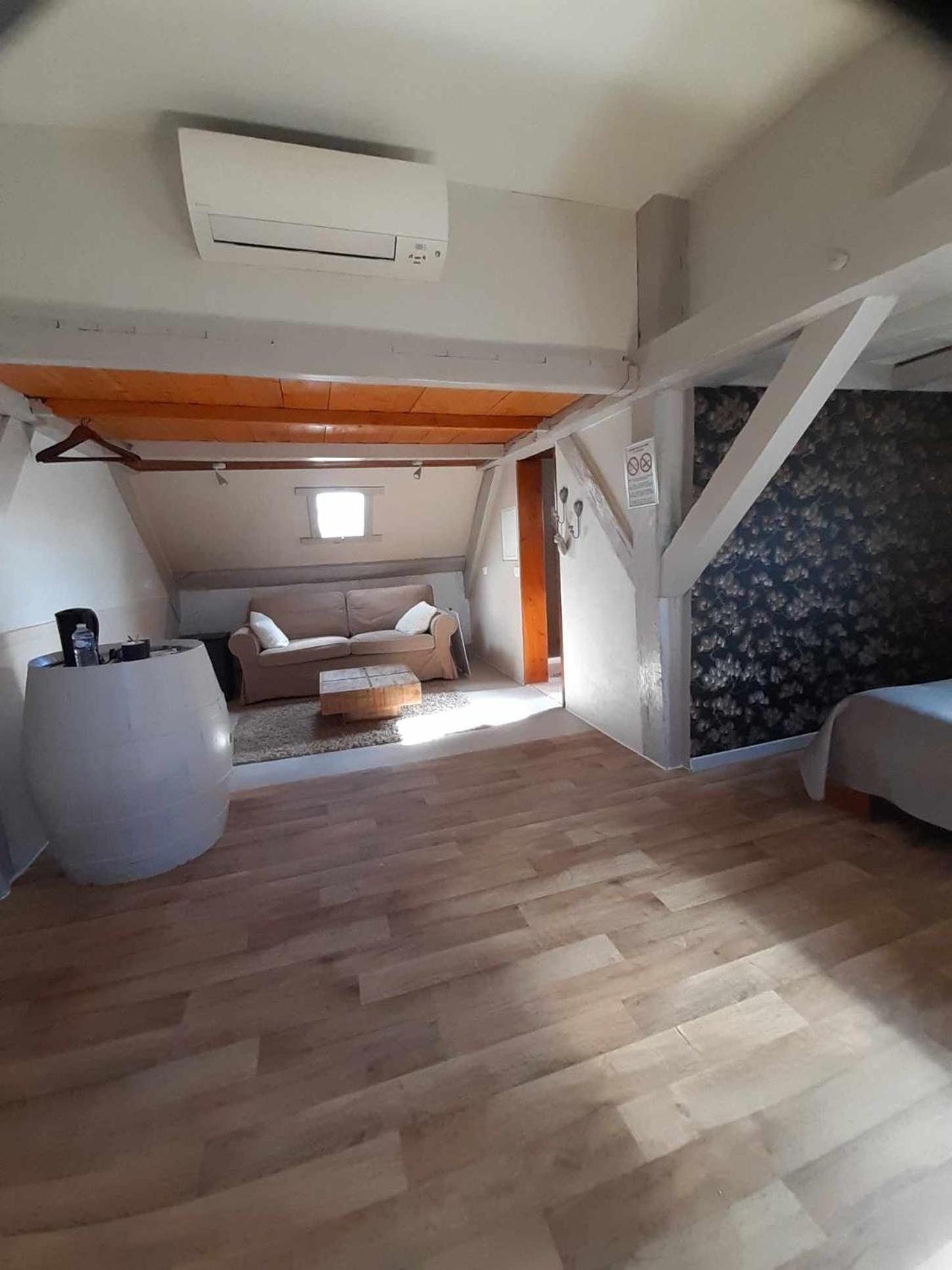 Hotel Le Domaine Des Papillons Beaujeu-Saint-Vallier-et-Pierrejux Exteriér fotografie