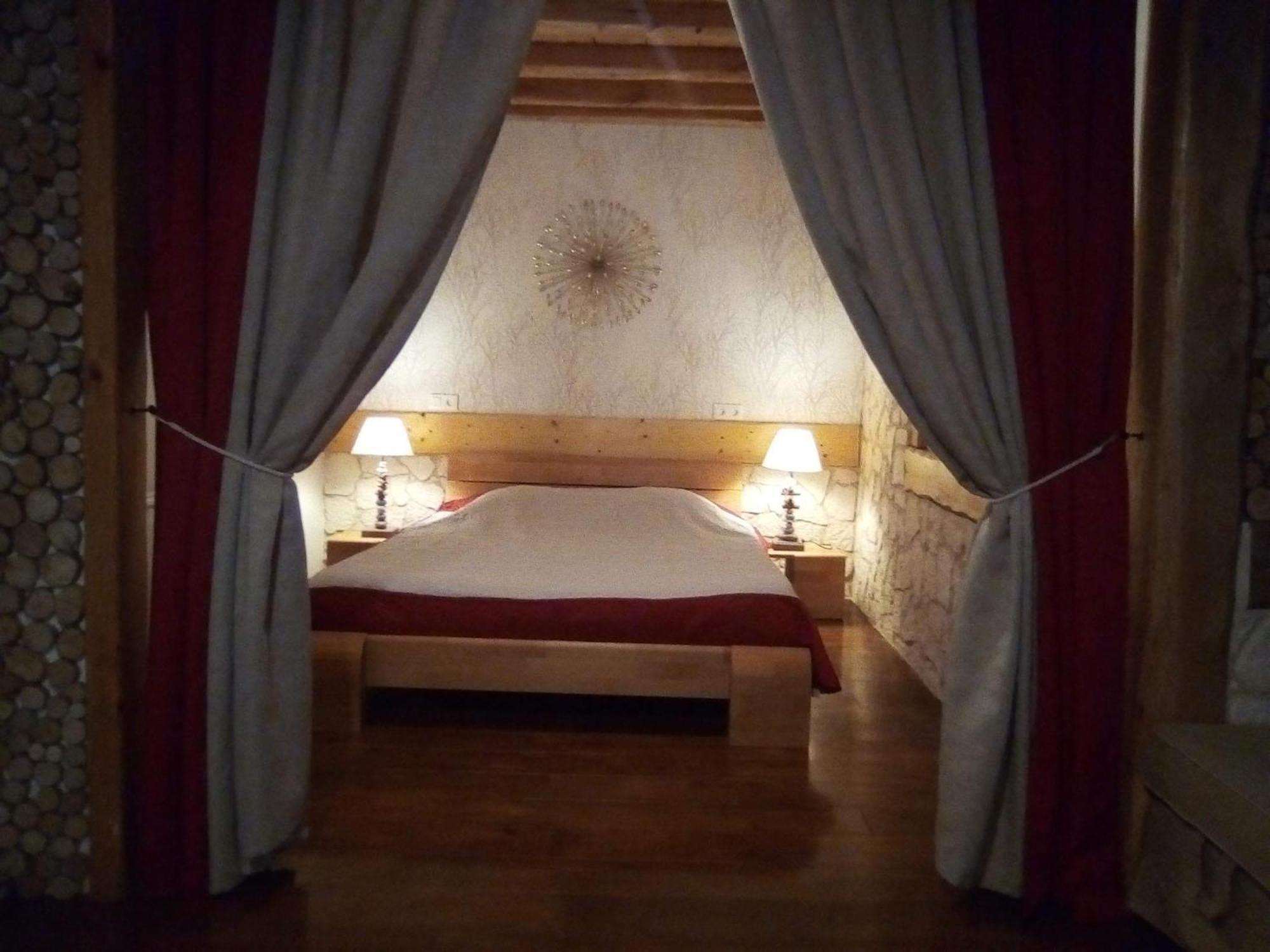 Hotel Le Domaine Des Papillons Beaujeu-Saint-Vallier-et-Pierrejux Exteriér fotografie