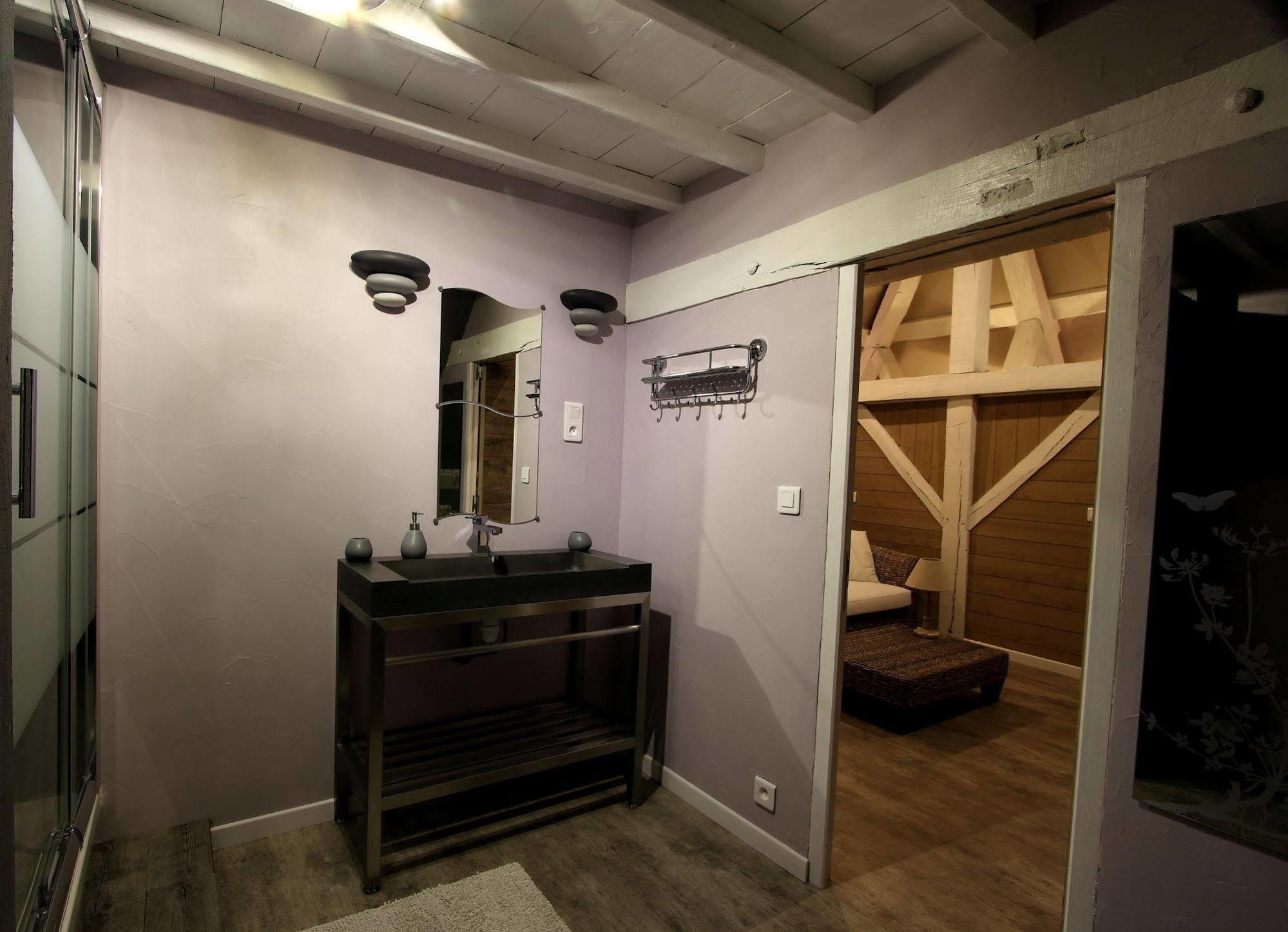 Hotel Le Domaine Des Papillons Beaujeu-Saint-Vallier-et-Pierrejux Exteriér fotografie