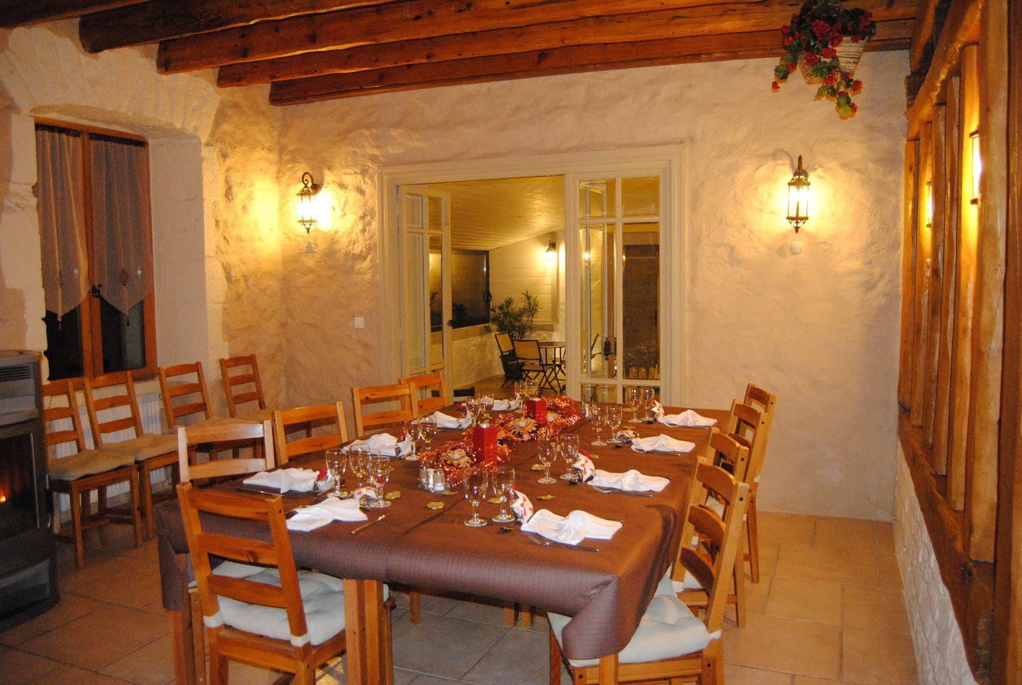 Hotel Le Domaine Des Papillons Beaujeu-Saint-Vallier-et-Pierrejux Exteriér fotografie