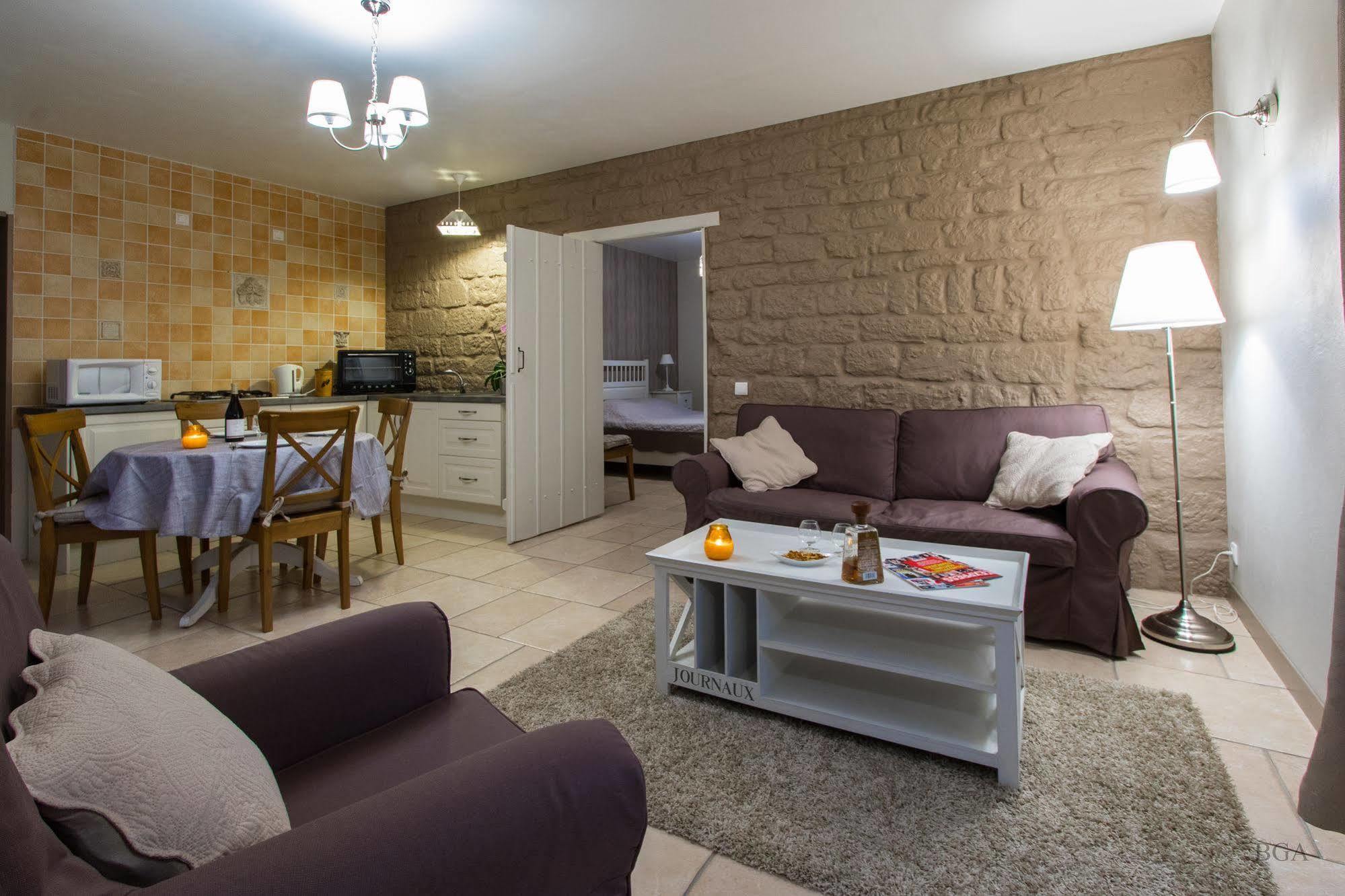 Hotel Le Domaine Des Papillons Beaujeu-Saint-Vallier-et-Pierrejux Exteriér fotografie