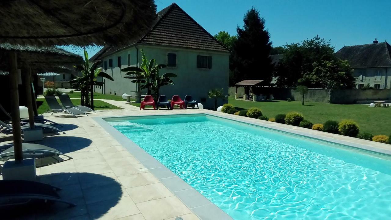 Hotel Le Domaine Des Papillons Beaujeu-Saint-Vallier-et-Pierrejux Exteriér fotografie